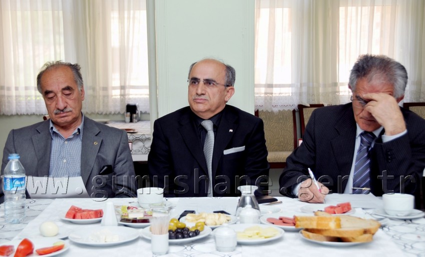 Aktaş'tan 4+4+4 Brifingi 3