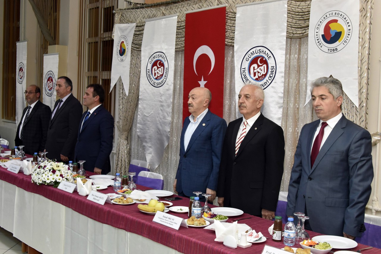 Gümüşhane’de ekonominin yıldızları plaketlerini aldı 61