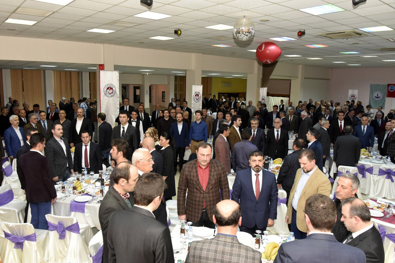 Gümüşhane’de ekonominin yıldızları plaketlerini aldı 62