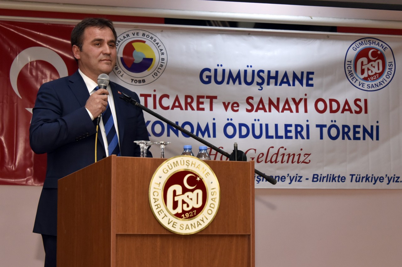 Gümüşhane’de ekonominin yıldızları plaketlerini aldı 66