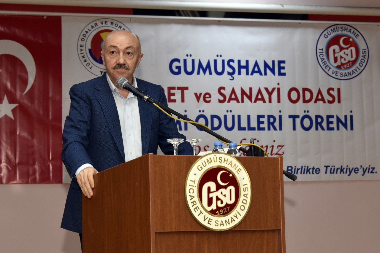 Gümüşhane’de ekonominin yıldızları plaketlerini aldı 67