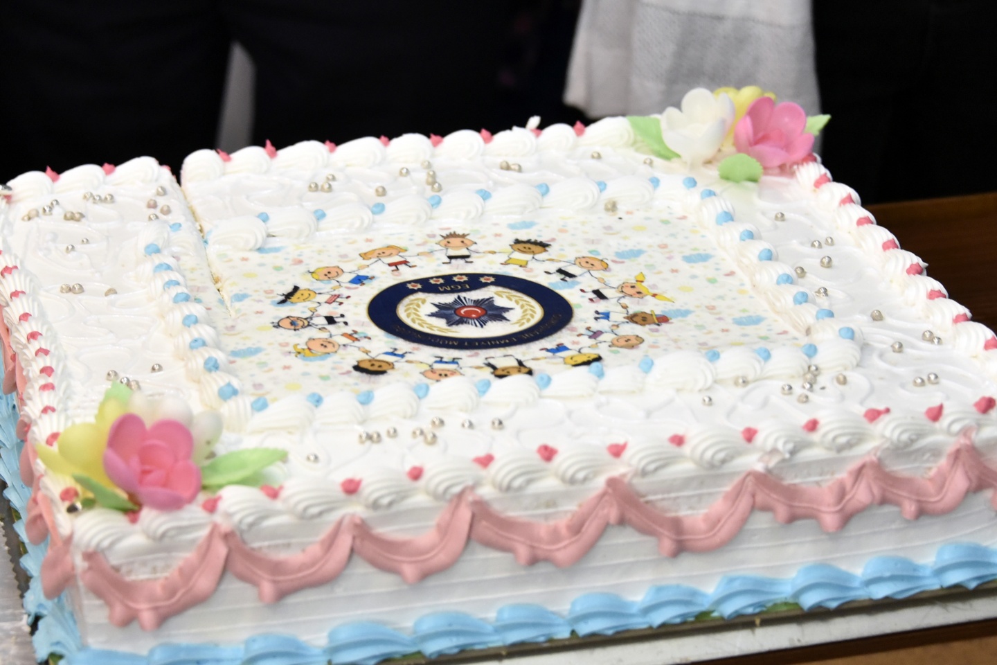 Gümüşhane Emniyeti özel çocukları sevindirdi 54