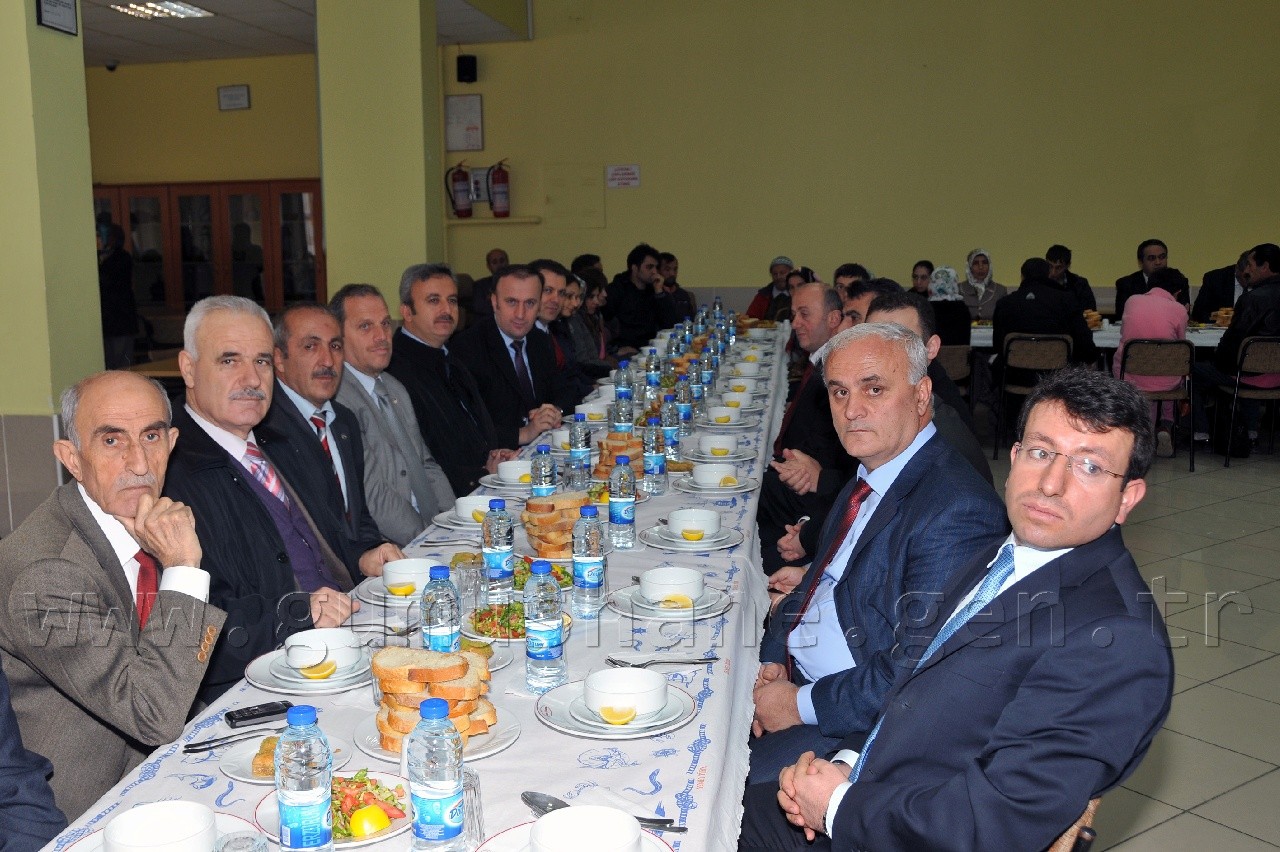 'El Ele Verip Engelleri Hep Birlikte Aşalım' 3