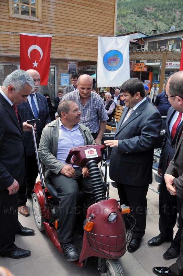 Almanya'dan Gümüşhane'ye Bir Tır Dolusu Engelli Aracı 4