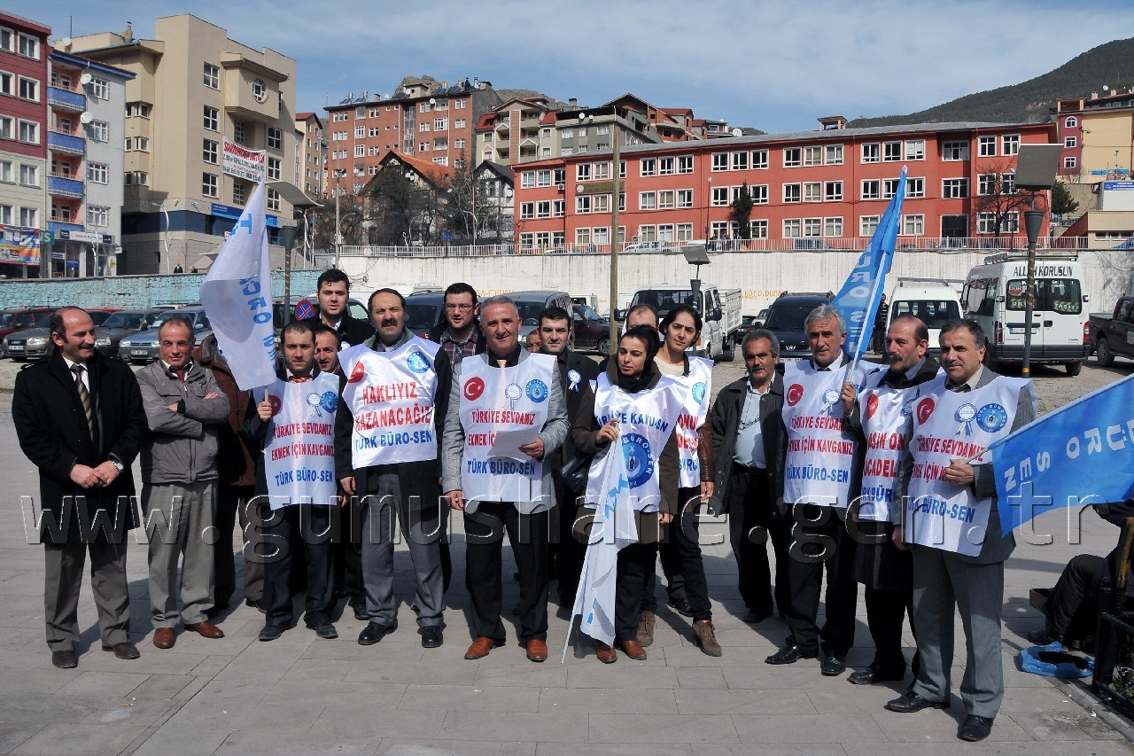 Gümüşhane'de Memurlar İş Bıraktı 1