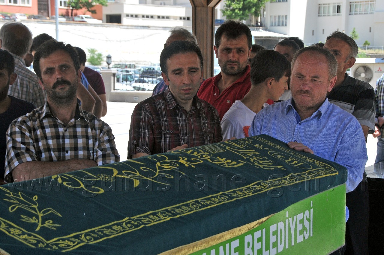 Gümüşhane 17 Yaşındaki Ezgi'ye Ağladı 5