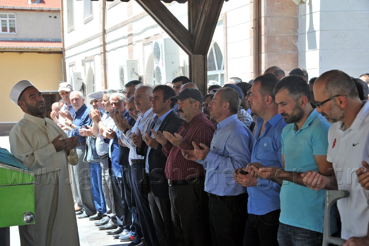 Gümüşhane 17 Yaşındaki Ezgi'ye Ağladı 6