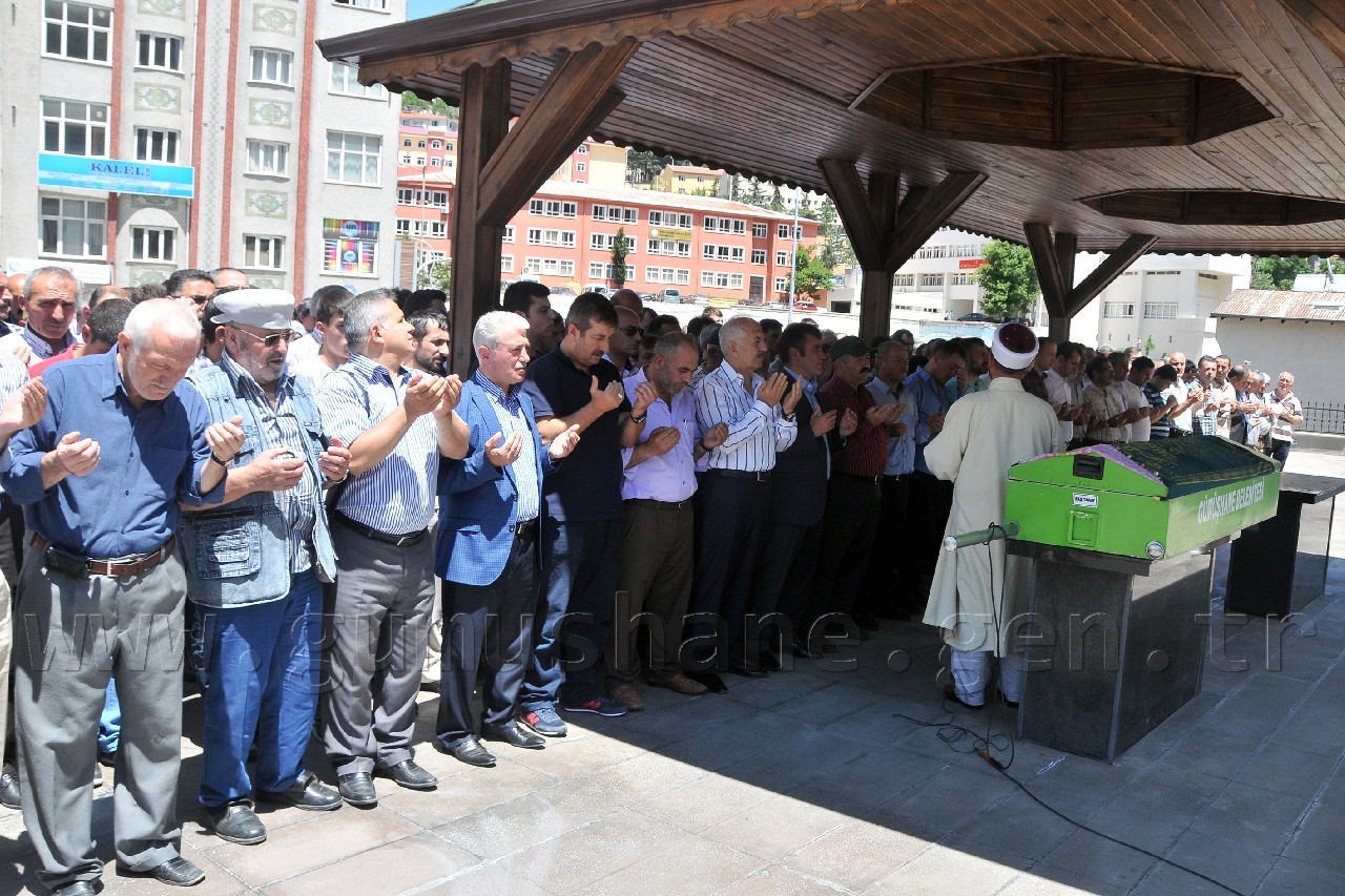 Gümüşhane 17 Yaşındaki Ezgi'ye Ağladı 7