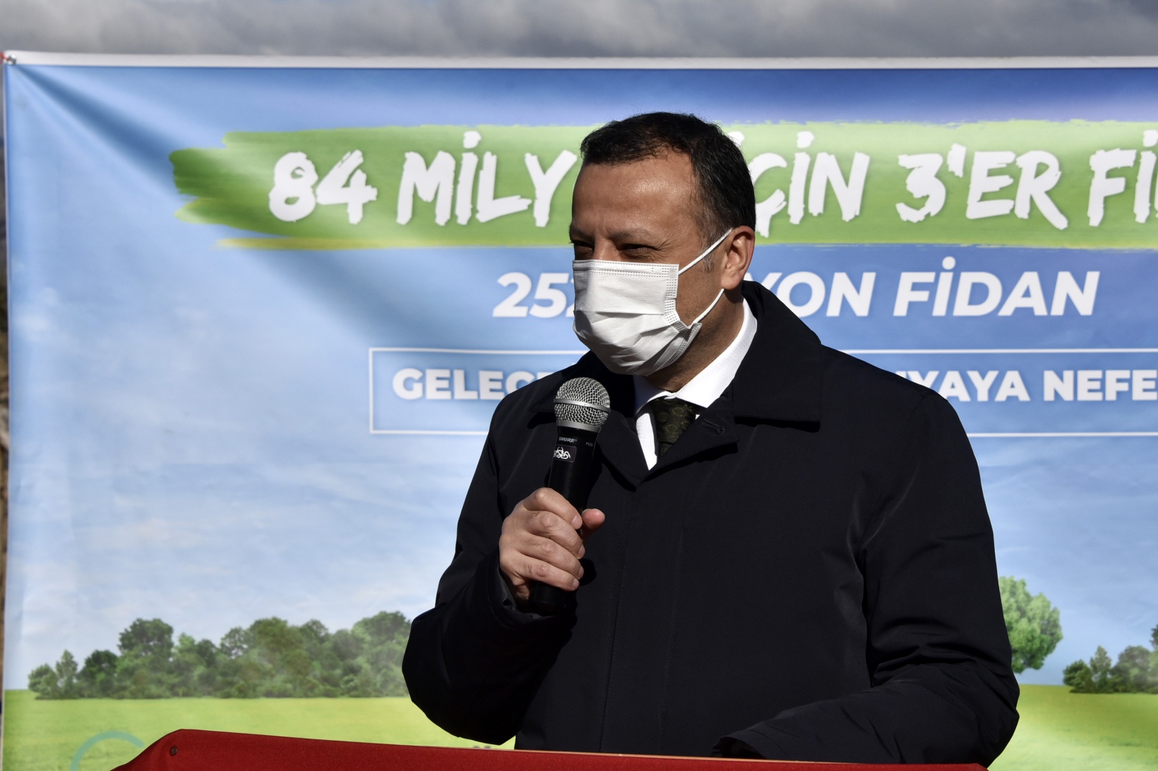 Gümüşhane’de Milli Ağaçlandırma Gününde binlerce fidan toprakla buluştu 8