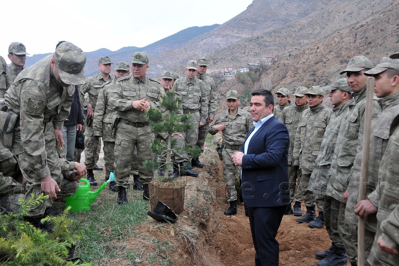 Jandarma, 175.Yılında Bin 175 Fidan Dikti  6