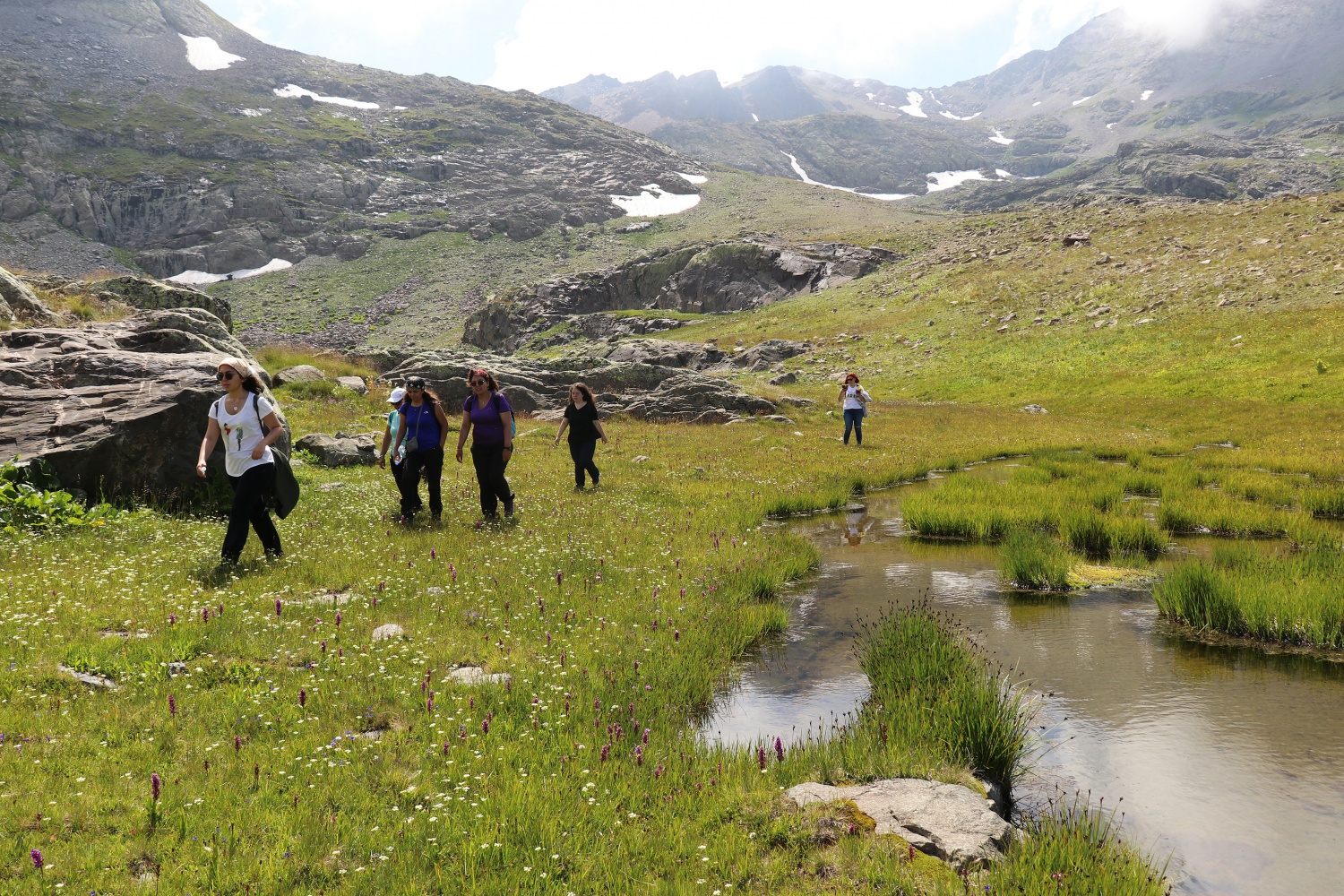 Yüksek zirvelerin cenneti: Artabel Gölleri Tabiat Parkı 55