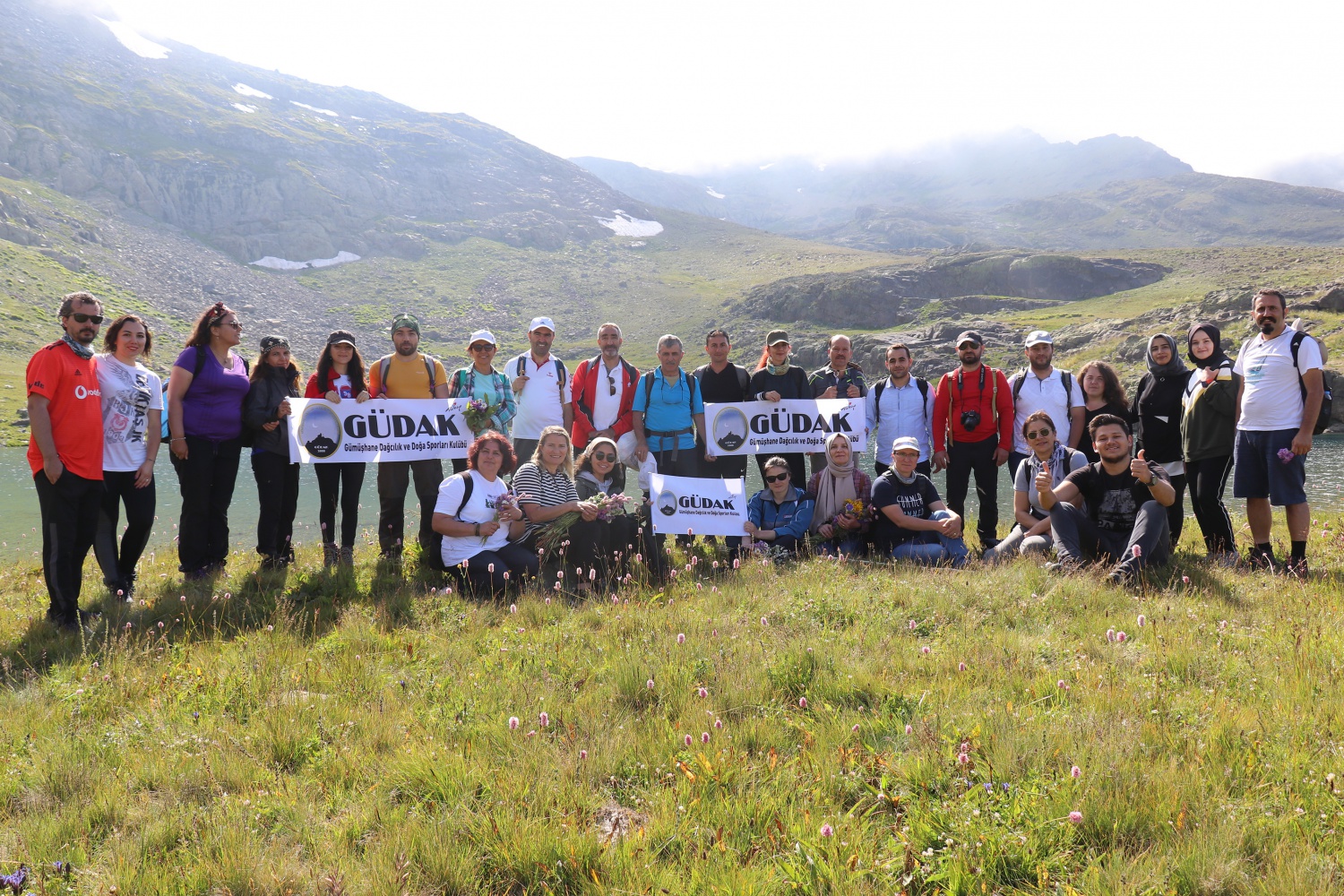 Yüksek zirvelerin cenneti: Artabel Gölleri Tabiat Parkı 16