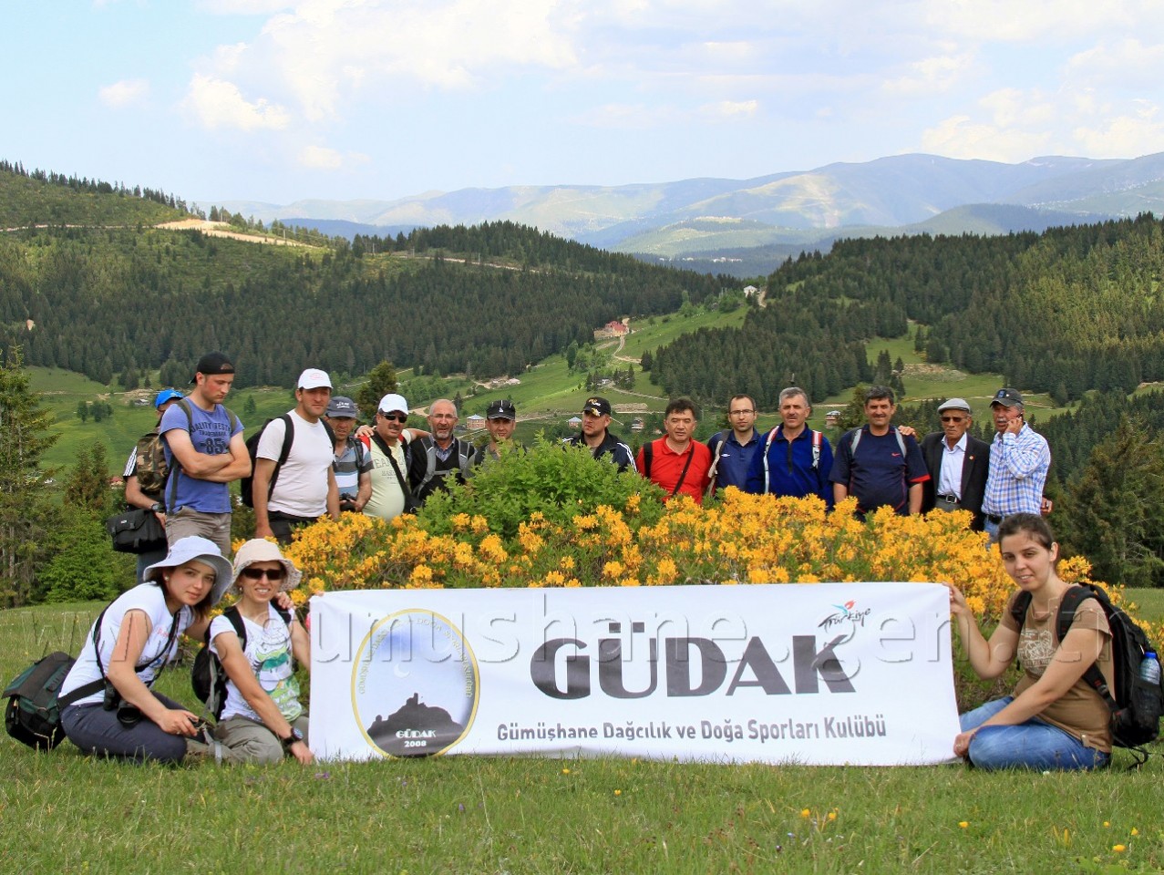 Gümüşhaneli Dağcılar Erikbeli Yaylasında 1