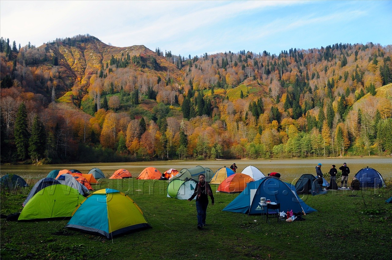 Gümüşhaneli Dağcılar Karagöl'de Kamp Kurdu 2