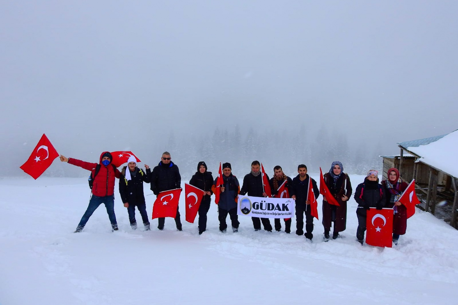 Gümüşhaneli dağcılar Çanakkale şehitleri için yürüdü 42