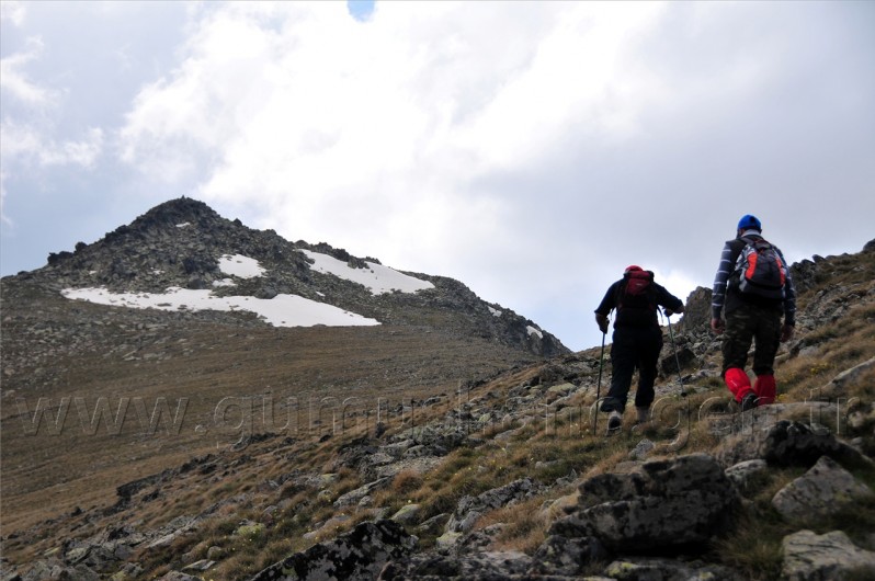 GÜDAK, Sezonun İlk Zirve Tırmanışını Gerçekleştirdi 2