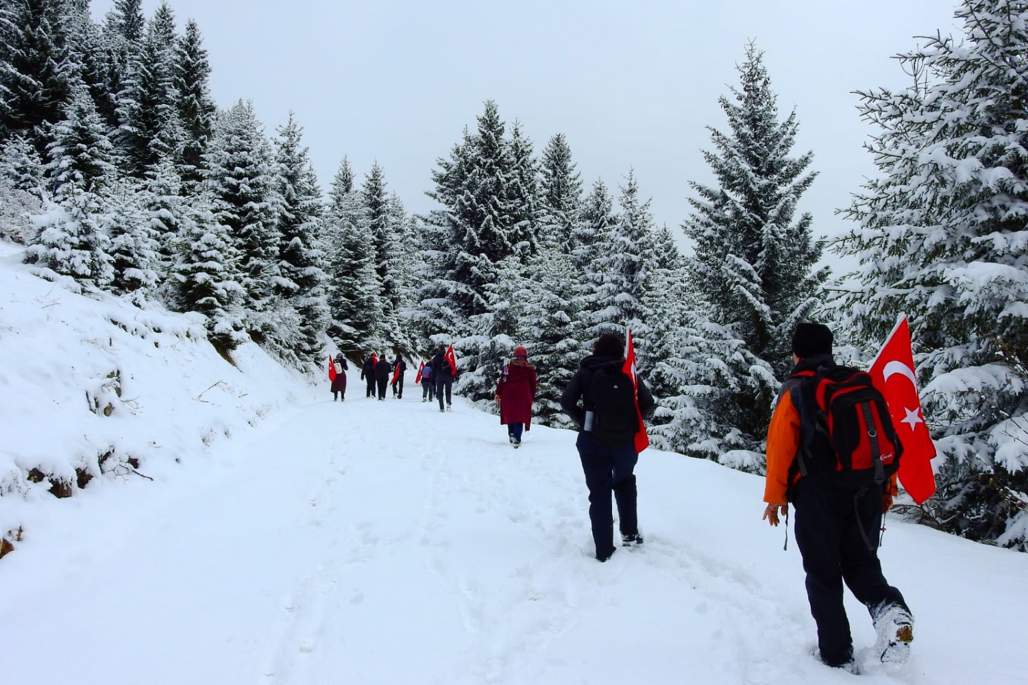 Gümüşhaneli dağcılar Çanakkale şehitleri için yürüdü 35