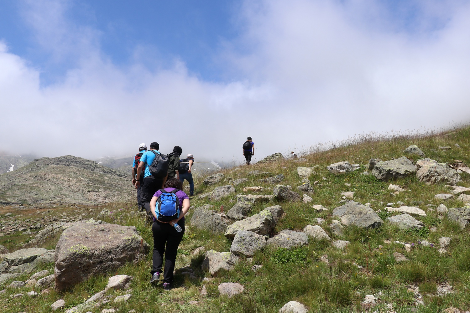 Yüksek zirvelerin cenneti: Artabel Gölleri Tabiat Parkı 24