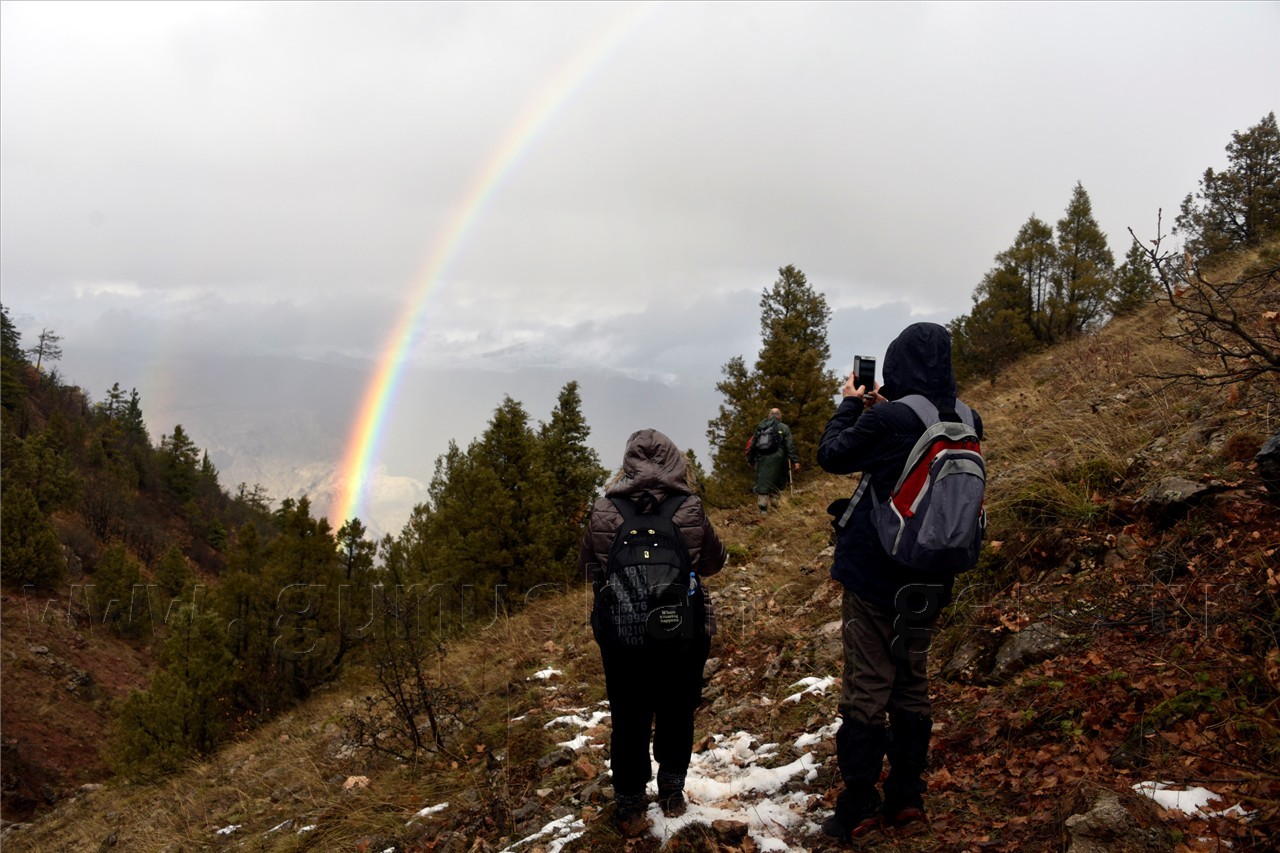 Gümüşhaneli Dağcılar Yeniyol Köyünde Yürüyüş Gerçekleştirdi 6
