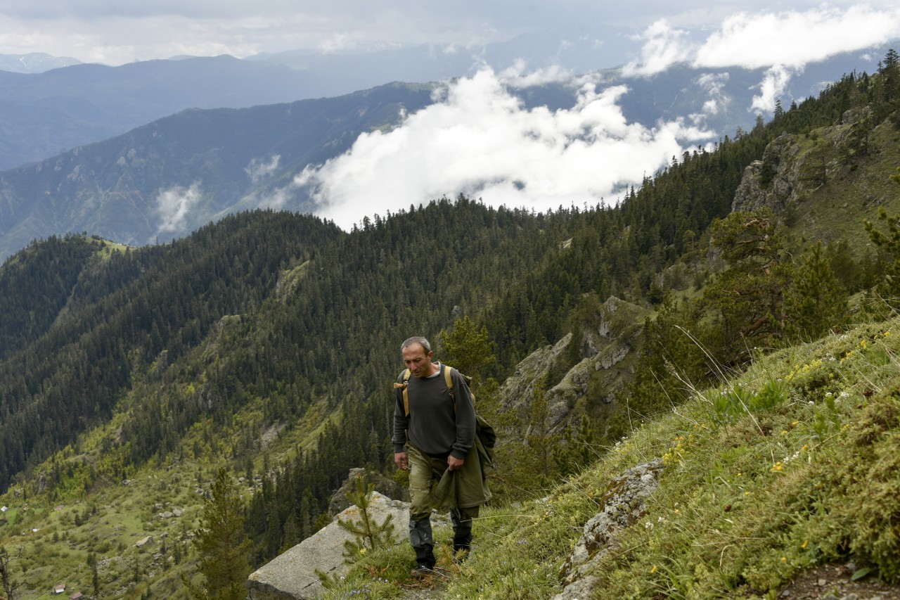 Gümüşhaneli dağcılar aynı günde 4 yaylayı gezdi 9