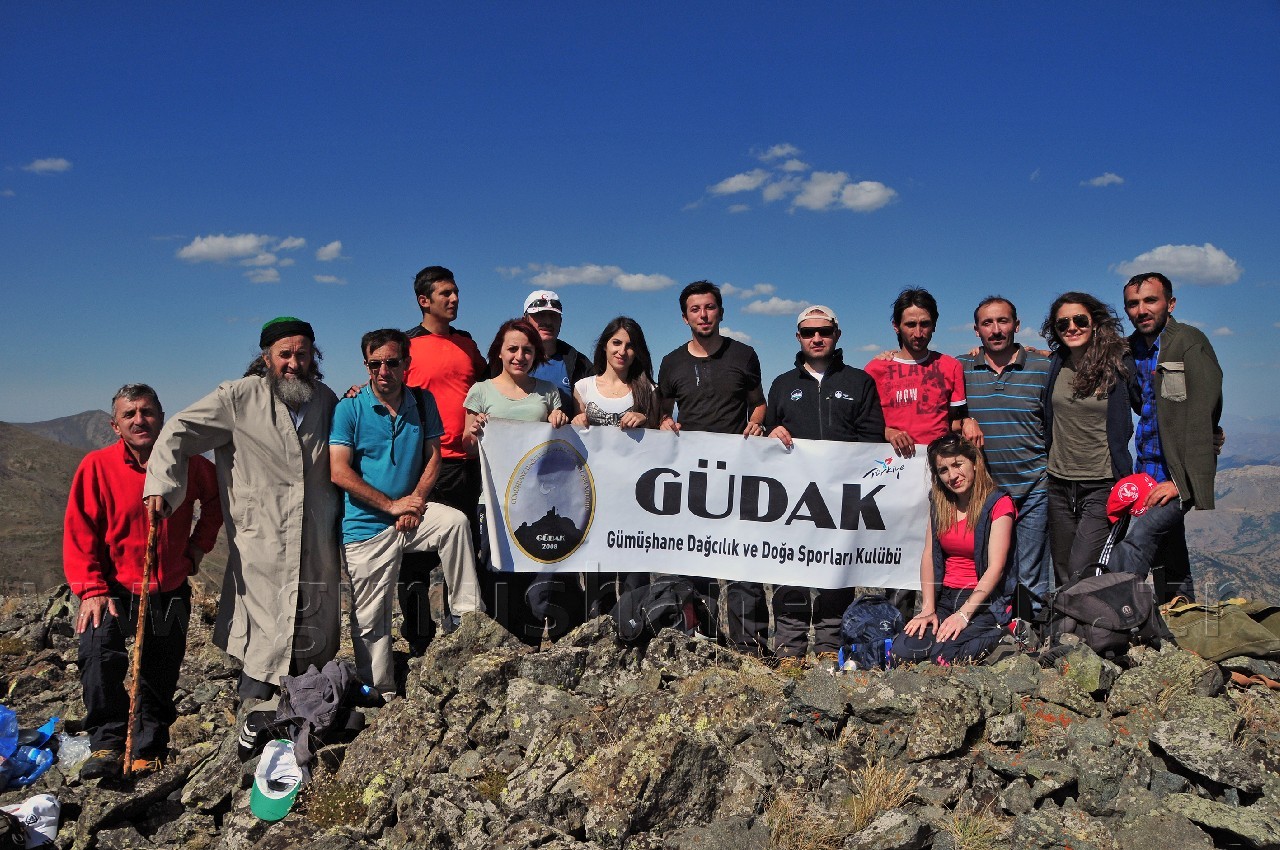 Gümüşhaneli Dağcılardan Bayram Yürüyüşü 3