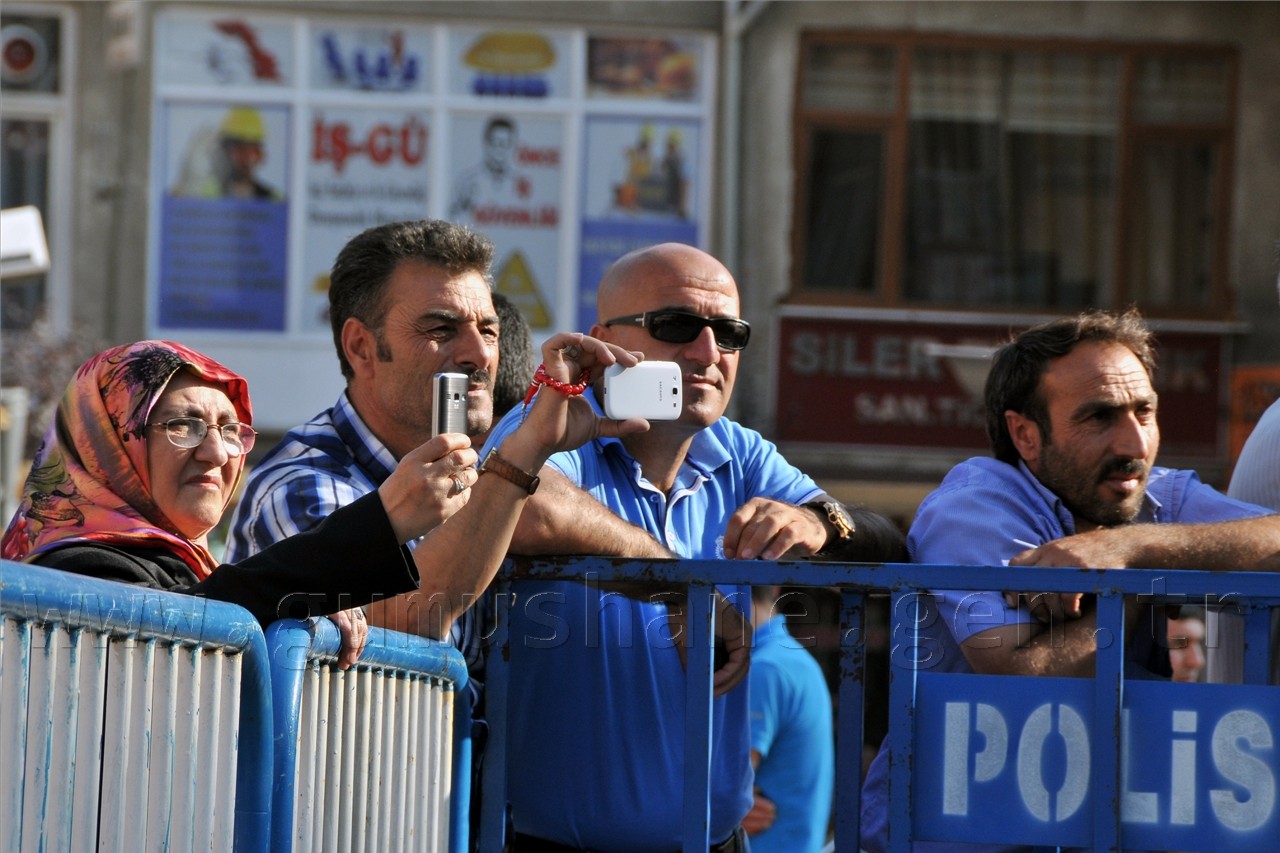 Mahalli Halk Oyunları Yarışması Düzenlendi 6