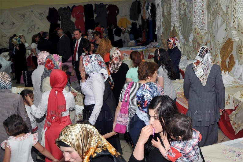 Gümüşhane'de Halk Eğitim Sergisi Açıldı 6