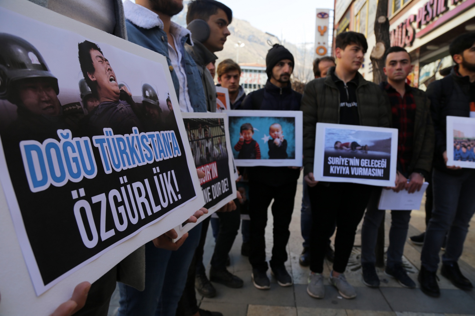 Gümüşhane Dünya İnsan Hakları Gününde zulme sessiz kalmadı 10