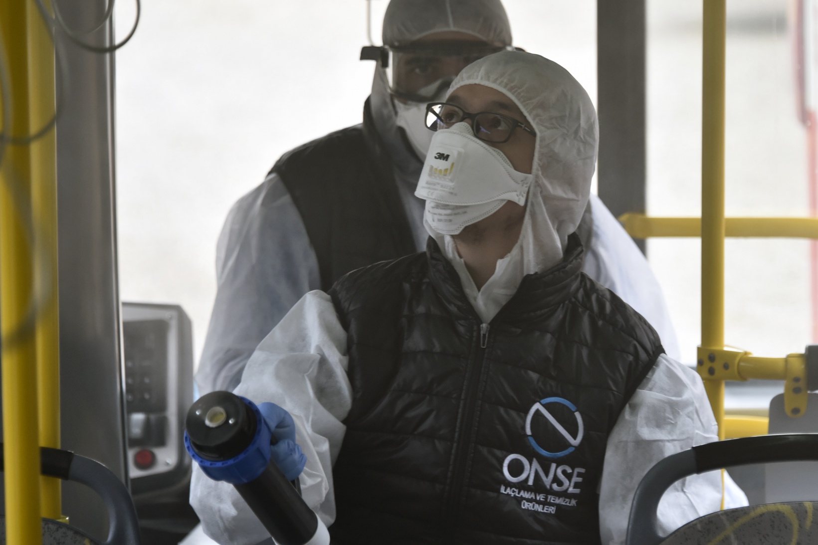 Gümüşhane’de toplu taşıma araçları dezenfekte ediliyor 2