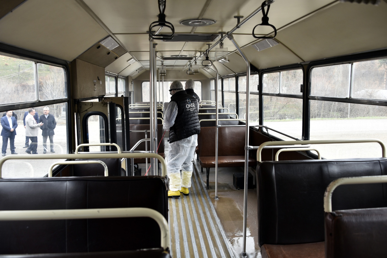 Gümüşhane’de toplu taşıma araçları dezenfekte ediliyor 11