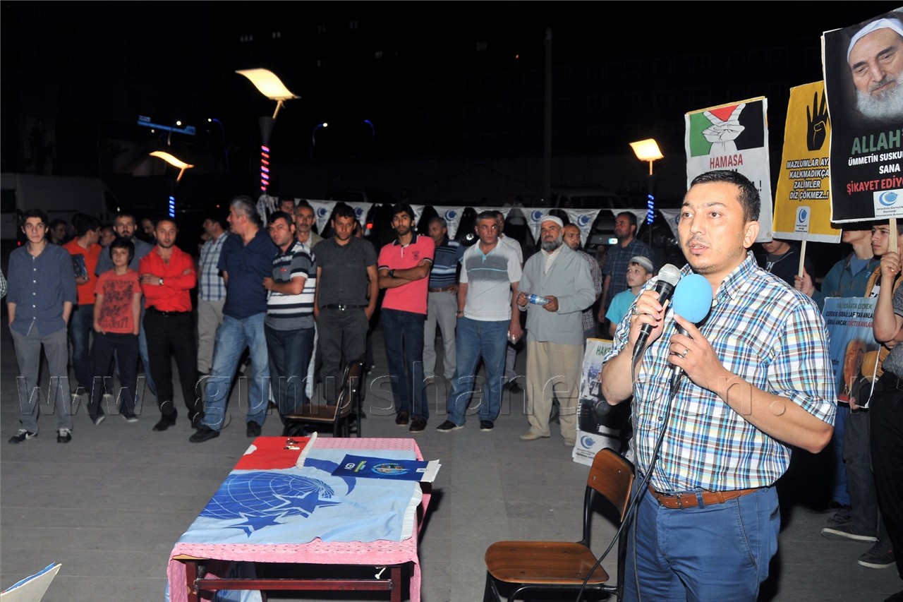 Gümüşhane'de Eller Filistin'de ki Çocuklar İçin Duaya Kalktı 2