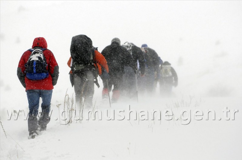 Tipi Altında 2 Bin 100 Metreye Yürüyüş 3