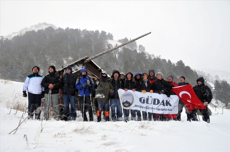 Tipi Altında 2 Bin 100 Metreye Yürüyüş 7