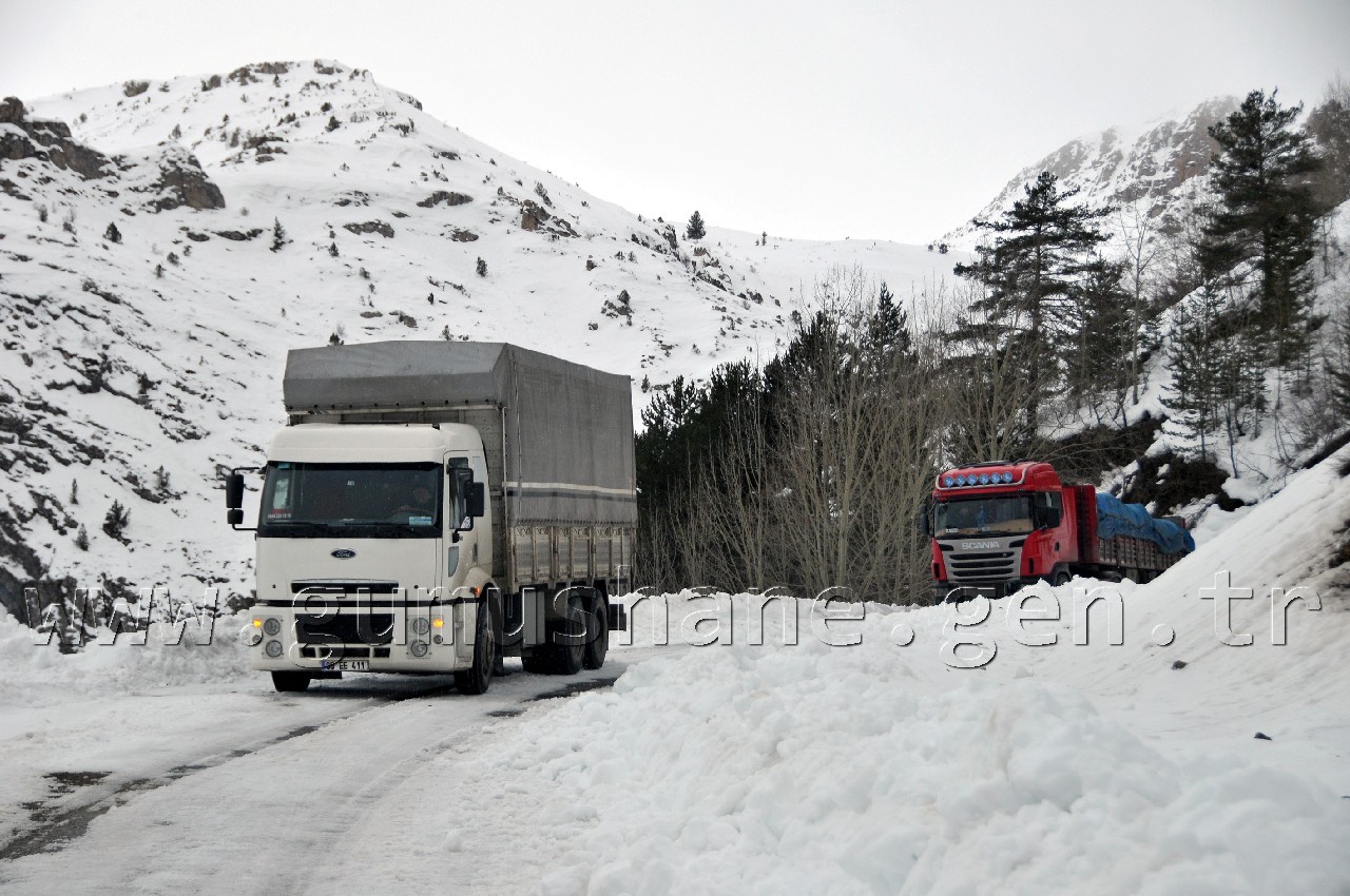 Denetimden Kaçan Kamyonlar Köy Yollarını Tahrip Ediyor 1