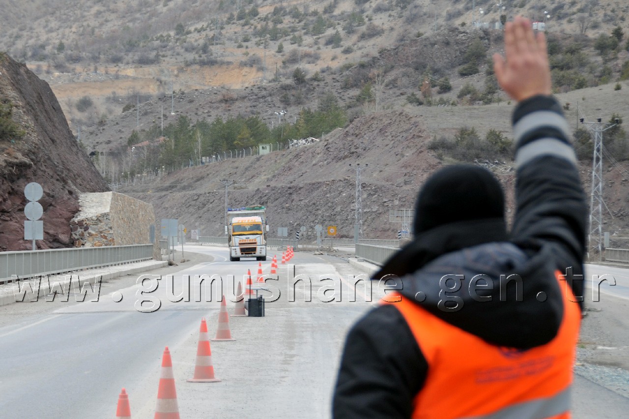 Denetimden Kaçan Kamyonlar Köy Yollarını Tahrip Ediyor 6