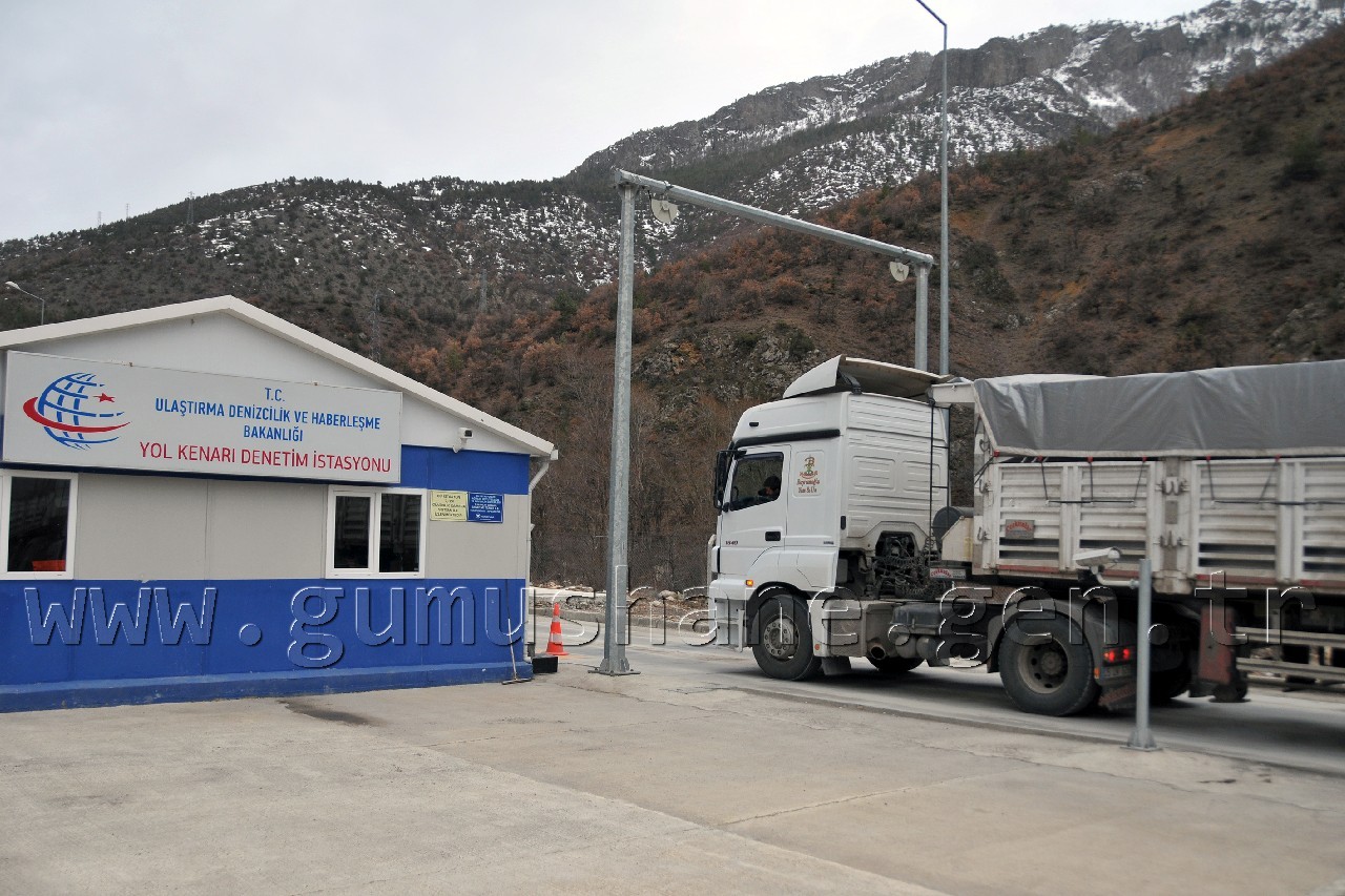 Denetimden Kaçan Kamyonlar Köy Yollarını Tahrip Ediyor 7