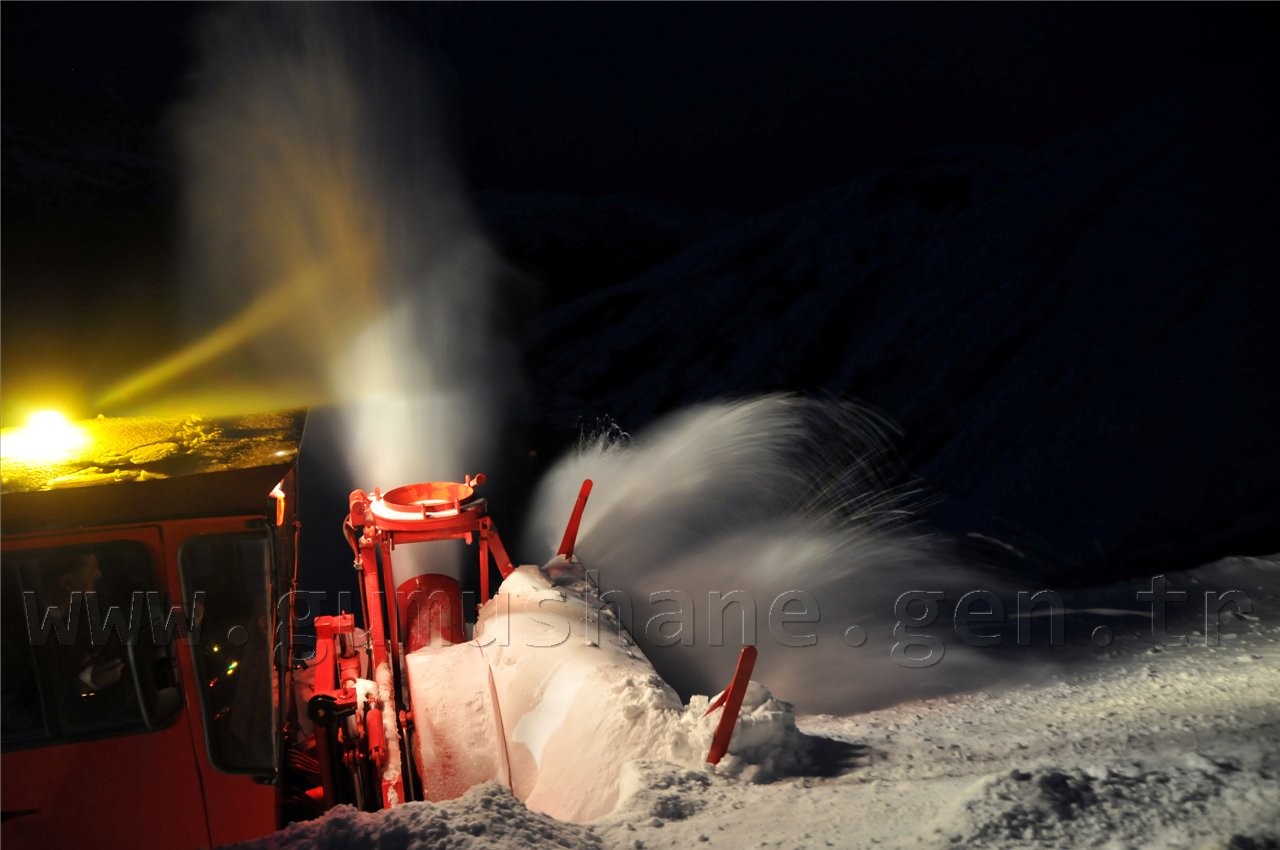 Gümüşhane'de Karla Mücadele Devam Ediyor 1