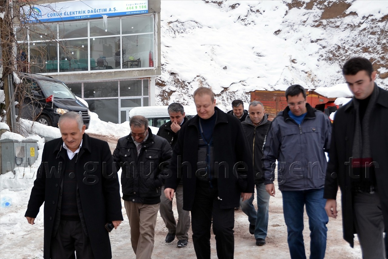 Vali Yavuz Kürtün ve Torul'da karla mücadele çalışmalarını denetledi 3