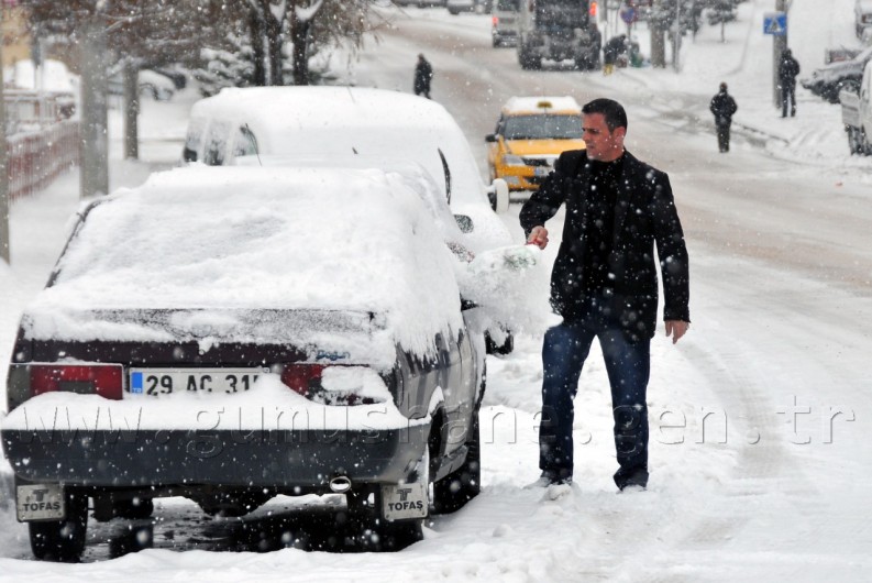 Gümüşhane Beyaz Gelinliğini Giydi 4