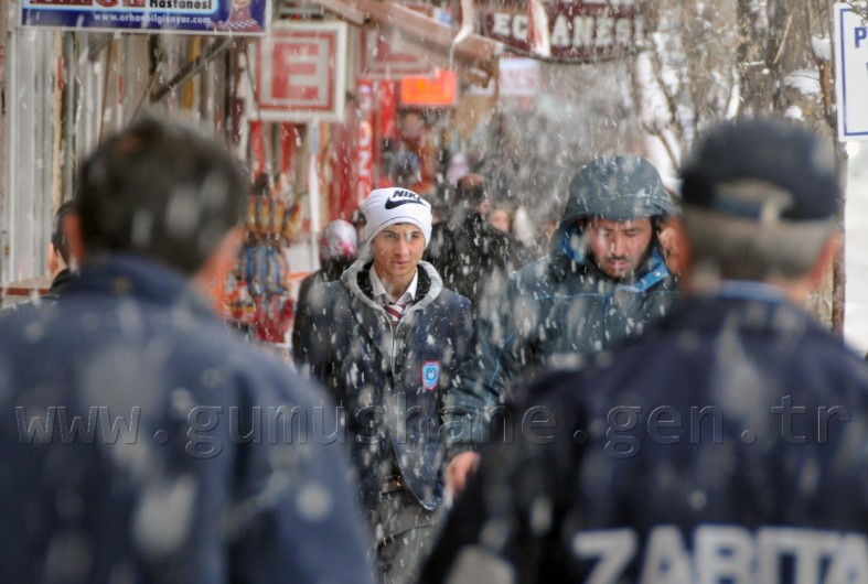 Gümüşhane Beyaz Gelinliğini Giydi 5
