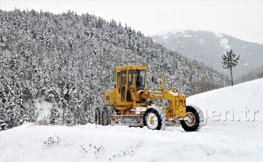 Gümüşhane'de Karla Mücadele Çalışmaları 6