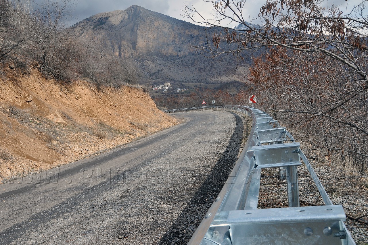 Karaca Mağarası Yoluna Otokorkuluk Yapılıyor 3