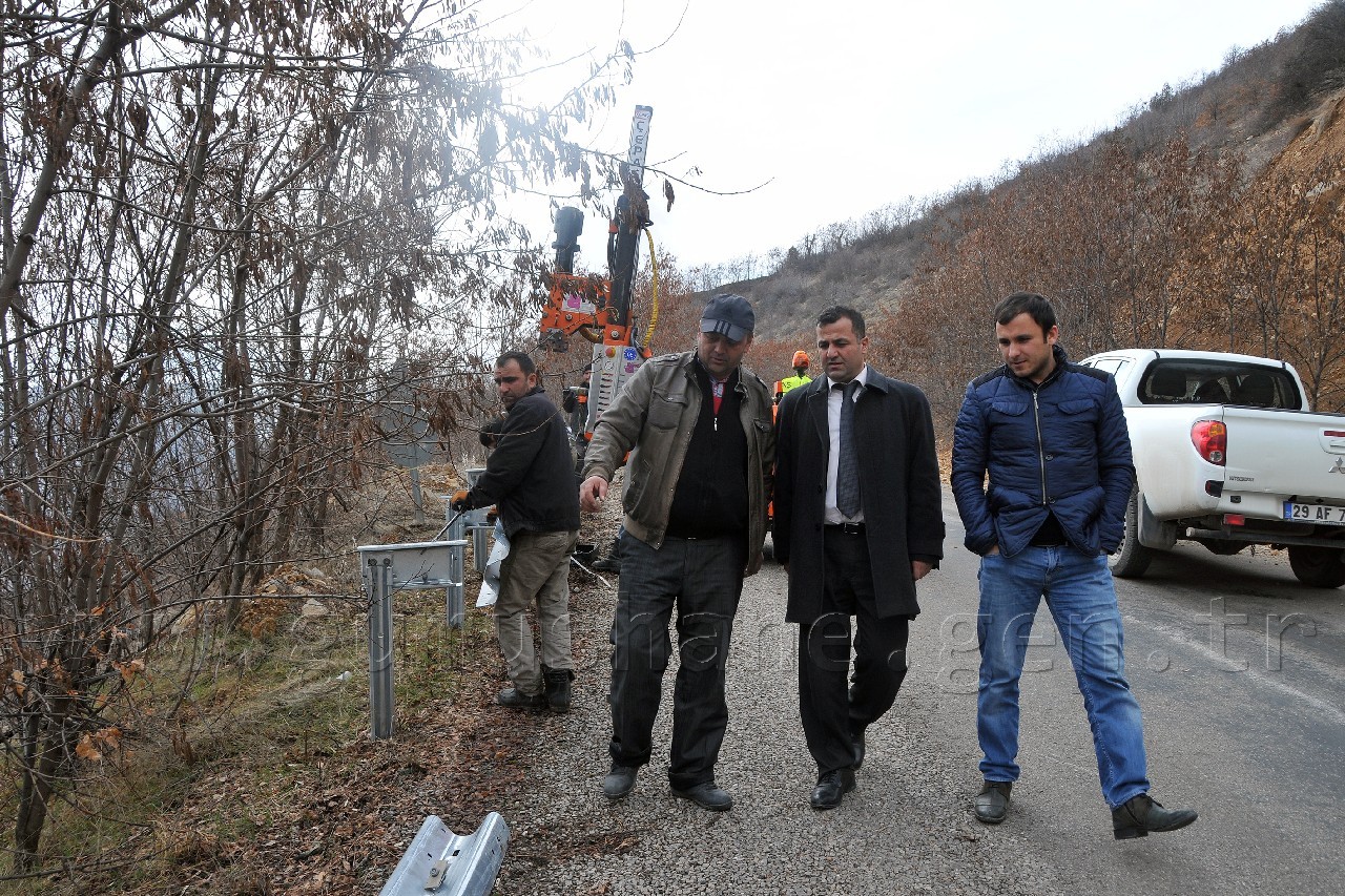 Karaca Mağarası Yoluna Otokorkuluk Yapılıyor 4