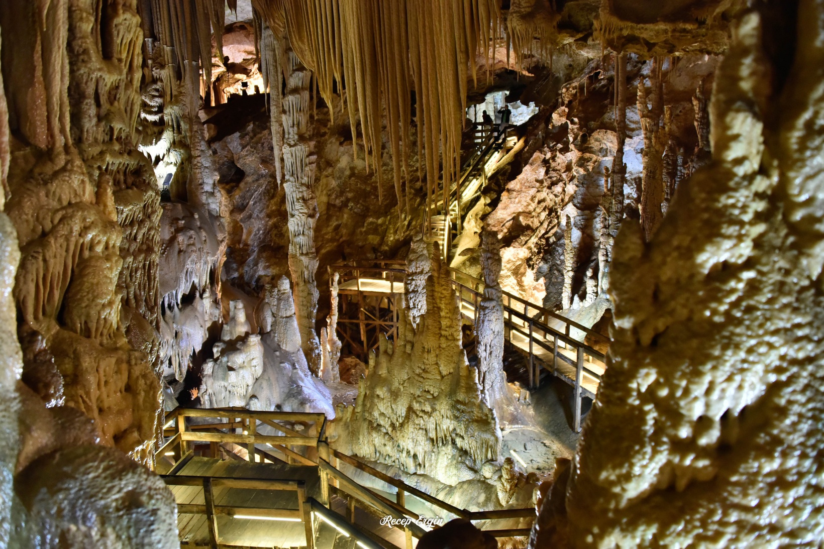 Gümüşhane’nin yeraltı sarayında sezon başladı   14