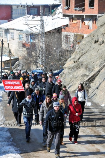 Gümüşhane'de Dumansız Hava Sahası Yürüyüşü 2