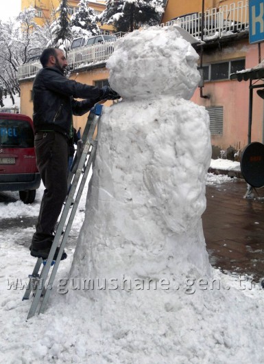 Gümüşhane'de Kar Sanata Dönüştü 1