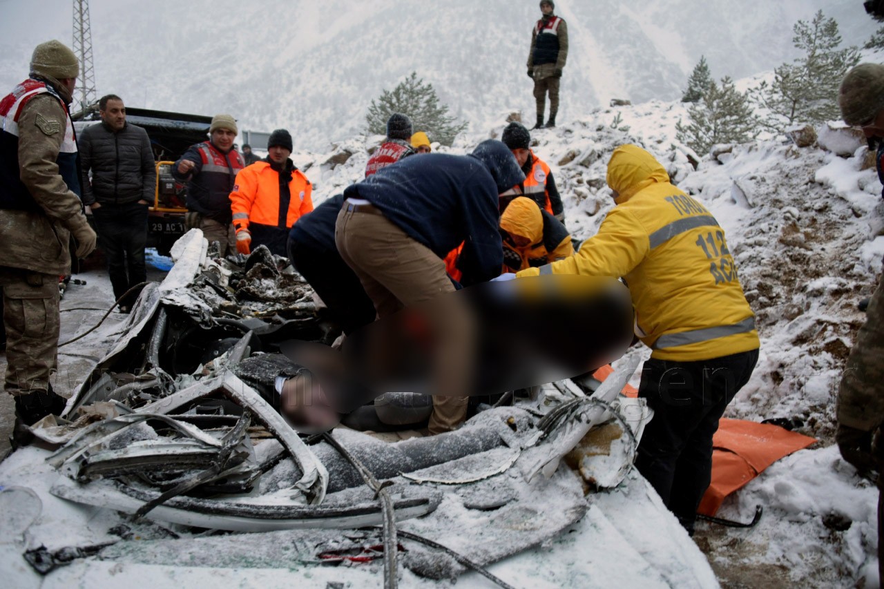 Gümüşhane’de Feci Kaza: 2 Ölü 16