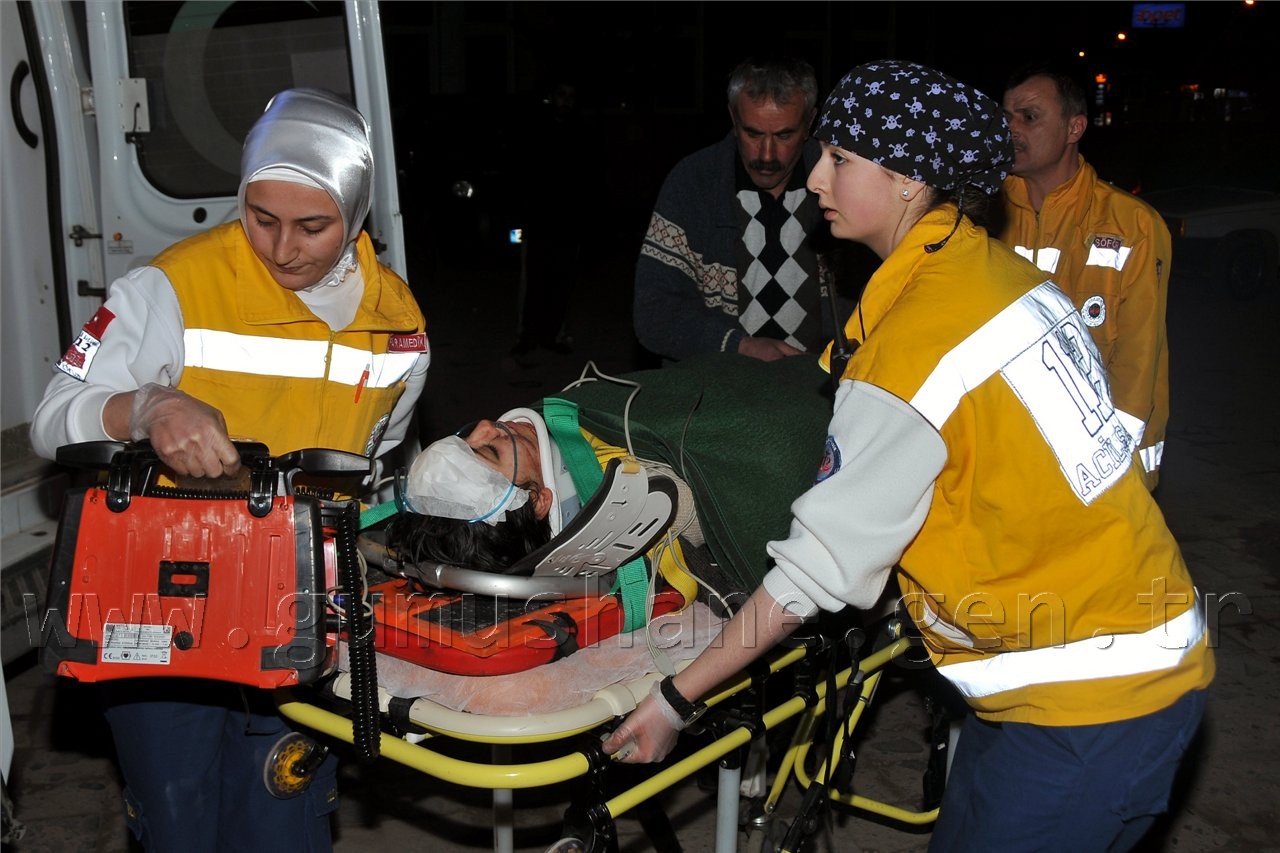 Gümüşhane'de 2 Ayrı Kazada 6 Kişi Yaralandı 1