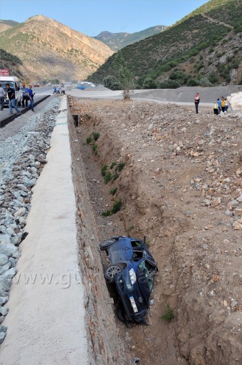 Gümüşhane'de Trafik Kazası: 1 Ölü, 4 Yaralı 2