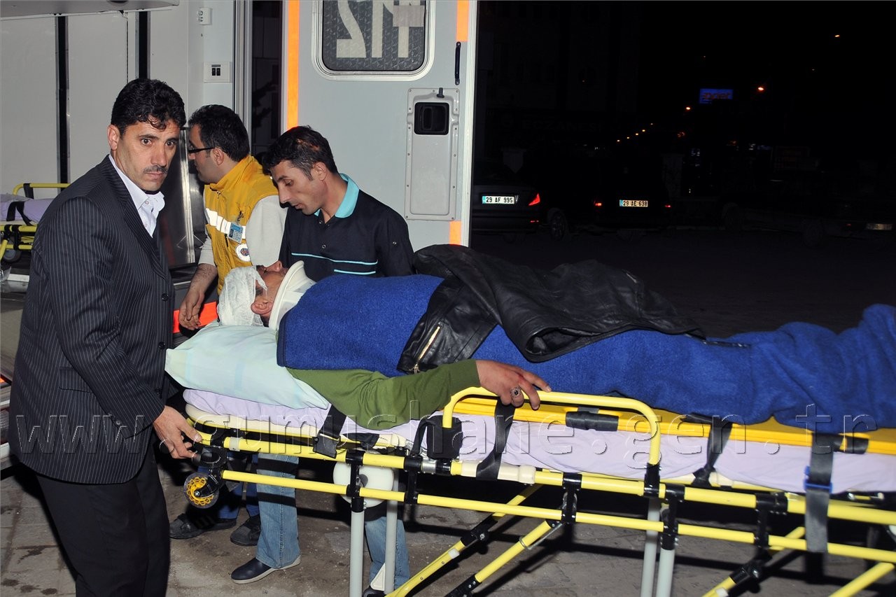 Gümüşhane'de 2 Ayrı Kazada 6 Kişi Yaralandı 2